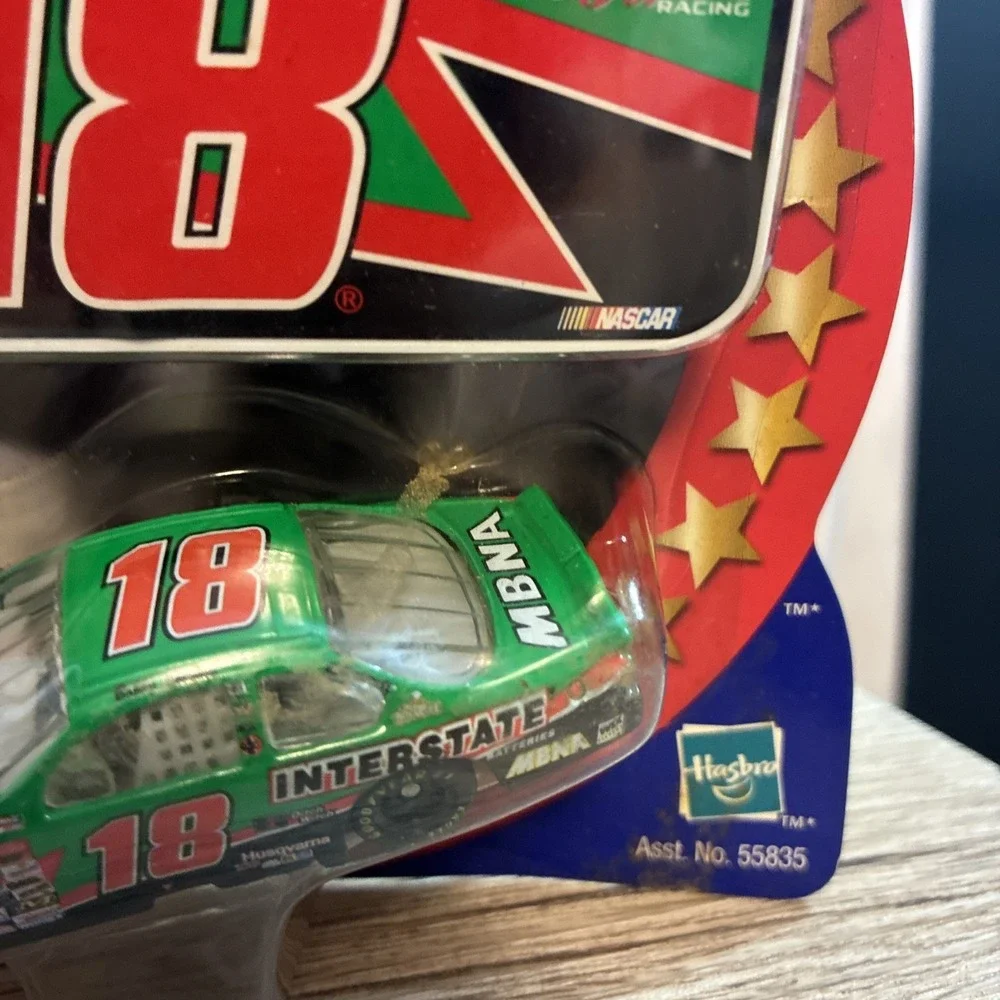 2001 Winners Circle Bobby Labonte Interstate Batteries Driver Hood Series 1:64